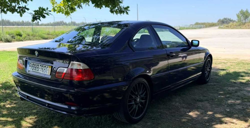 BMW 318Ci Coupé de 2001, NACIONAL  com 218.349 km  caixa automática. ACEITO RETOMAS