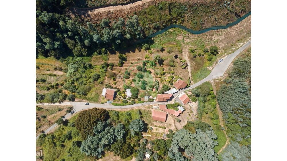 Terreno com 454 m2 em Coimbra