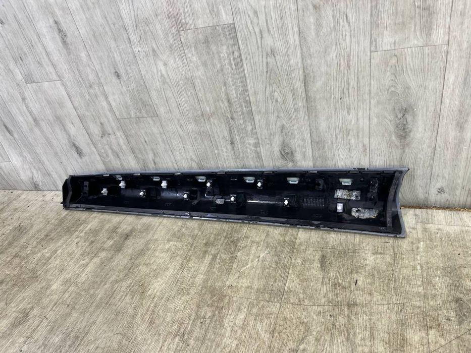 Дверь передняя правая Ford Puma MK2 ( 2019 - 2024 г. ) Молдинг двери