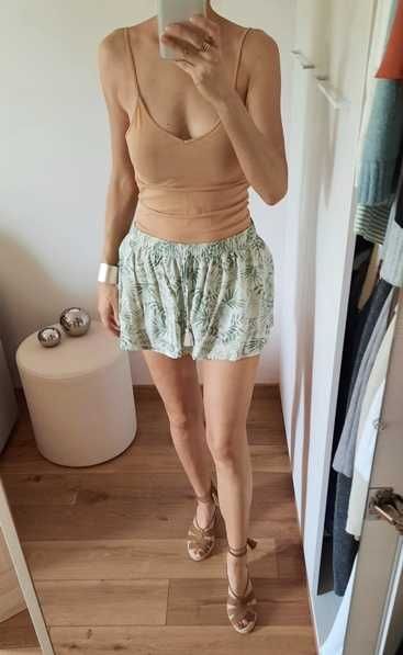 TU szorty spodenki lejące materiałowe 100% wiskoza liście na gumce