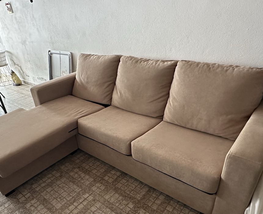 Sofá Chaise Longue Semi-Novo – Como Novo | Muito Confortável e Elegante