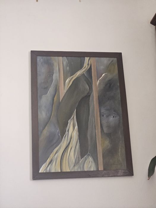 Tela pintada e assinada