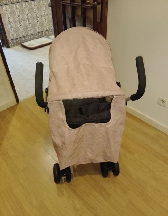 Vendo carrinho cor rosa e cinza