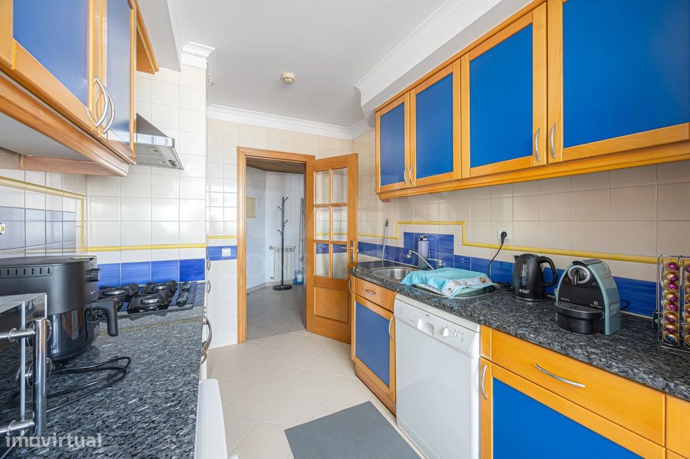 Apartamento T3 no Centro do Carregado | Parqueamento e Arrecadação