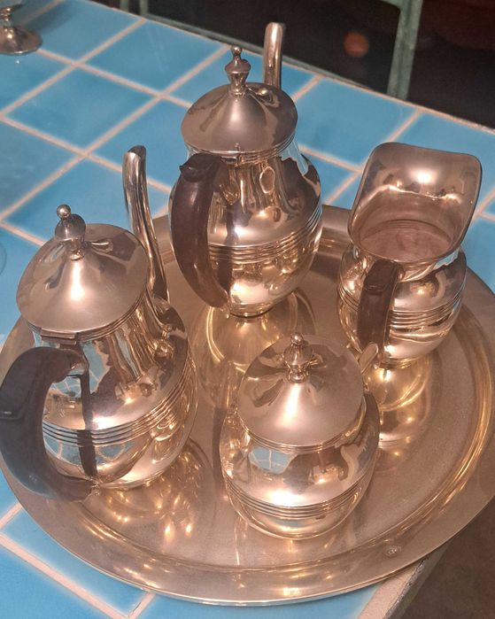 Magnífico serviço de chá/ café em prata portuguesa