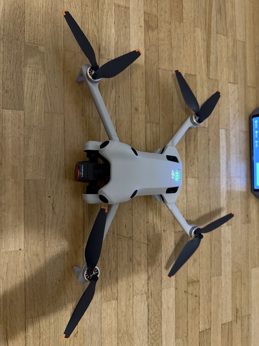 REZERWACJA - Dron DJI Mini 4 Pro Fly More Combo + filtry ND - Jak nowy