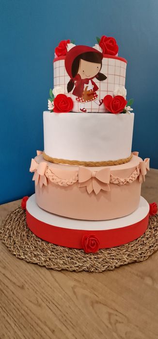 Bolo fake (cenográfico)para festa de aniversário