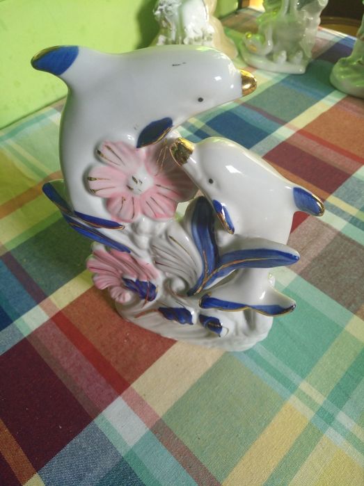 Figurki ozdobne z motywem zwierząt.