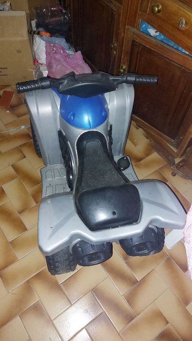 Moto 4 a bateria