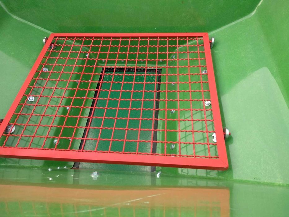 Rozsiewacz nawozów wapna  taśmowy KŁOS 300kg 400kg 600kg 800kg