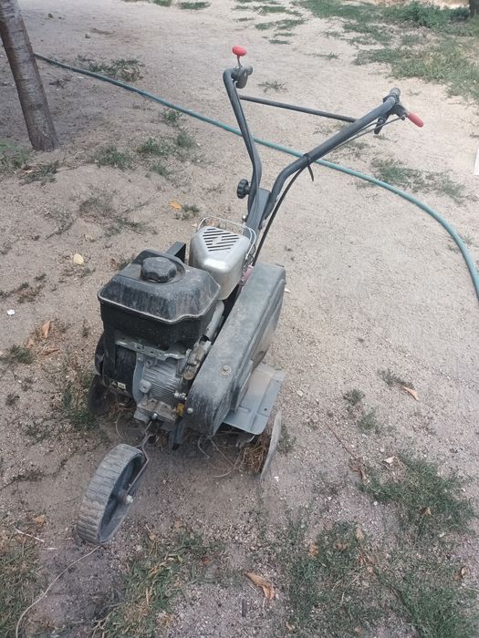 Moto enxada Honda