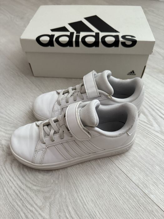 Кросівки adidas 33 розмір