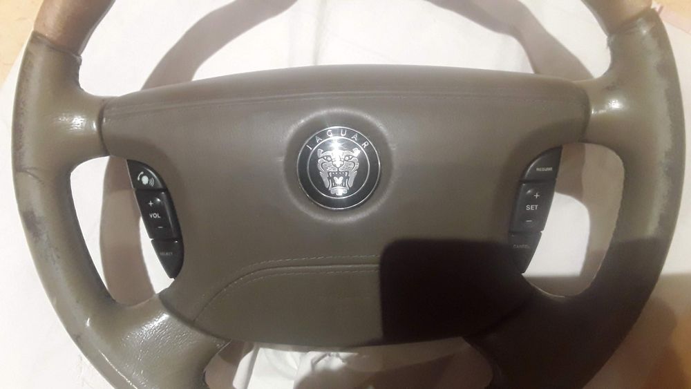 Volante em madeira e pele + airbag e outras pecas para jaguar