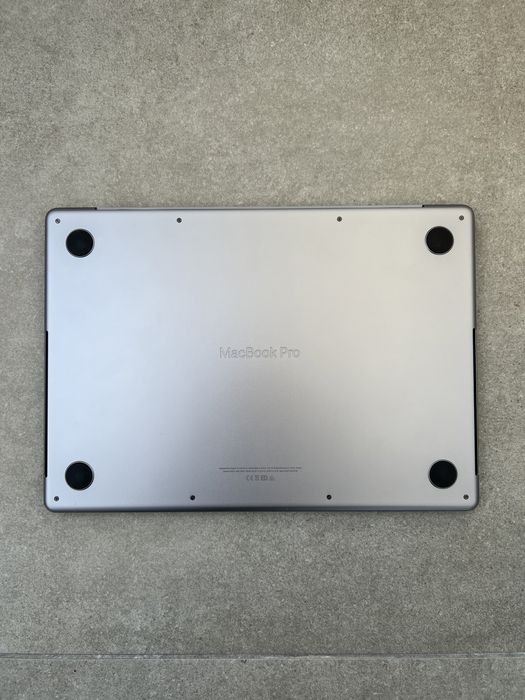 990$ MacBook Pro 14 2021 MKGP3 M1 Pro / 16 GB / 512GB SSD