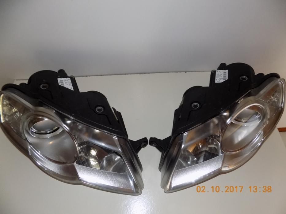 Фара Volkswagen Passat B6 L+R Hella Valeo