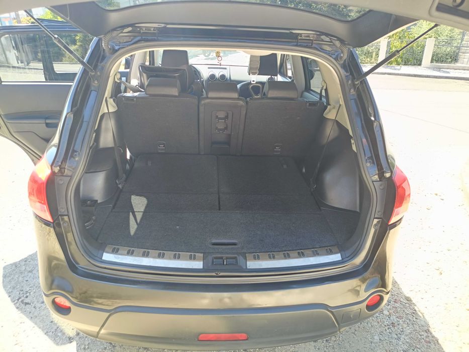 Nissan Qashqai+2