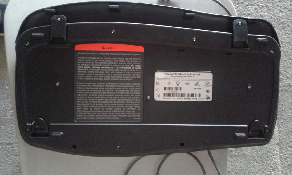 Ecran Samsung + teclado + colunas para Pc