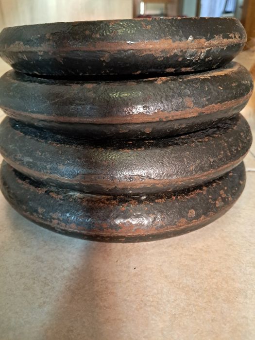 Alteres de ferro + Barra + pesos/bolachas de ferro- 28 kg.