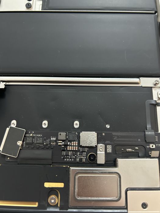Запчастини  MacBook Air 13 M2 екран