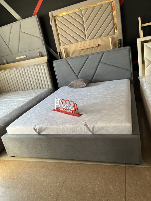 Ліжко двохспальне 160*200 з матрацом