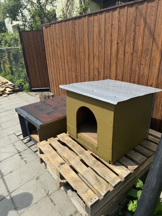 Продам собачі будки .Велика буда 1500гр.