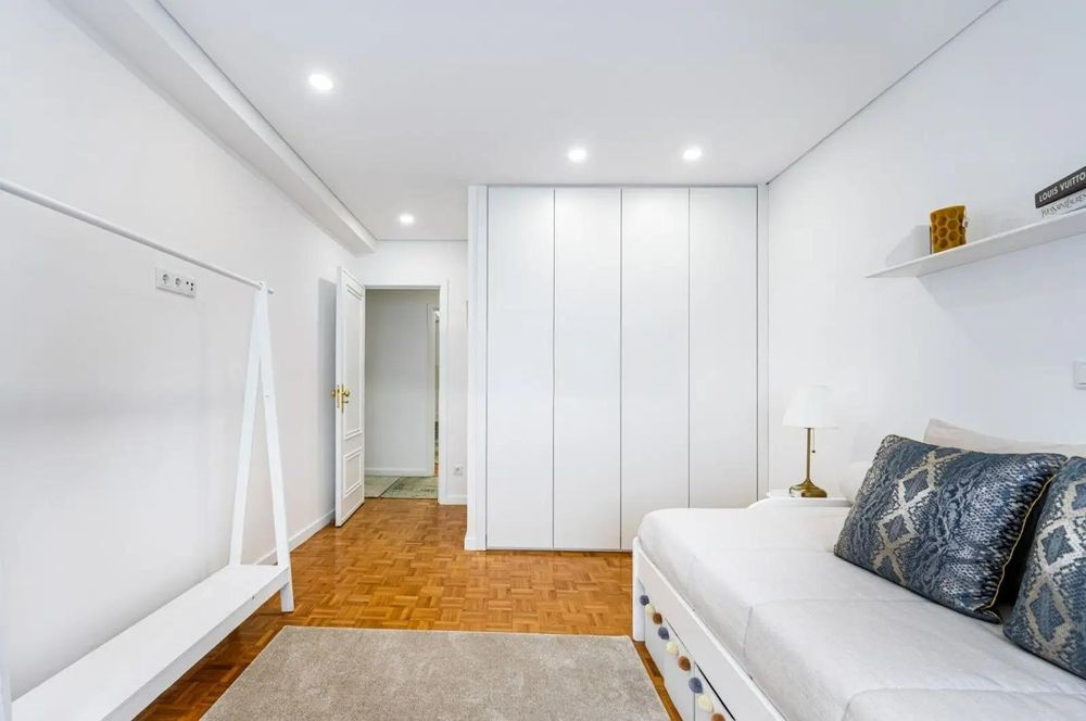 Colcha alcochoada e rolos