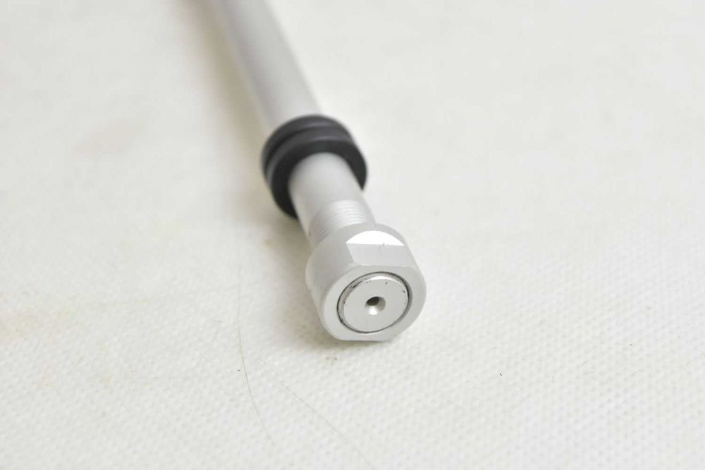 sztywna oś TACX ?? 12mm !