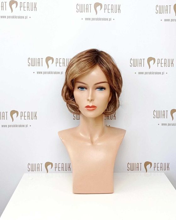 Krótka, falowana peruka syntetyczna Chmielnik