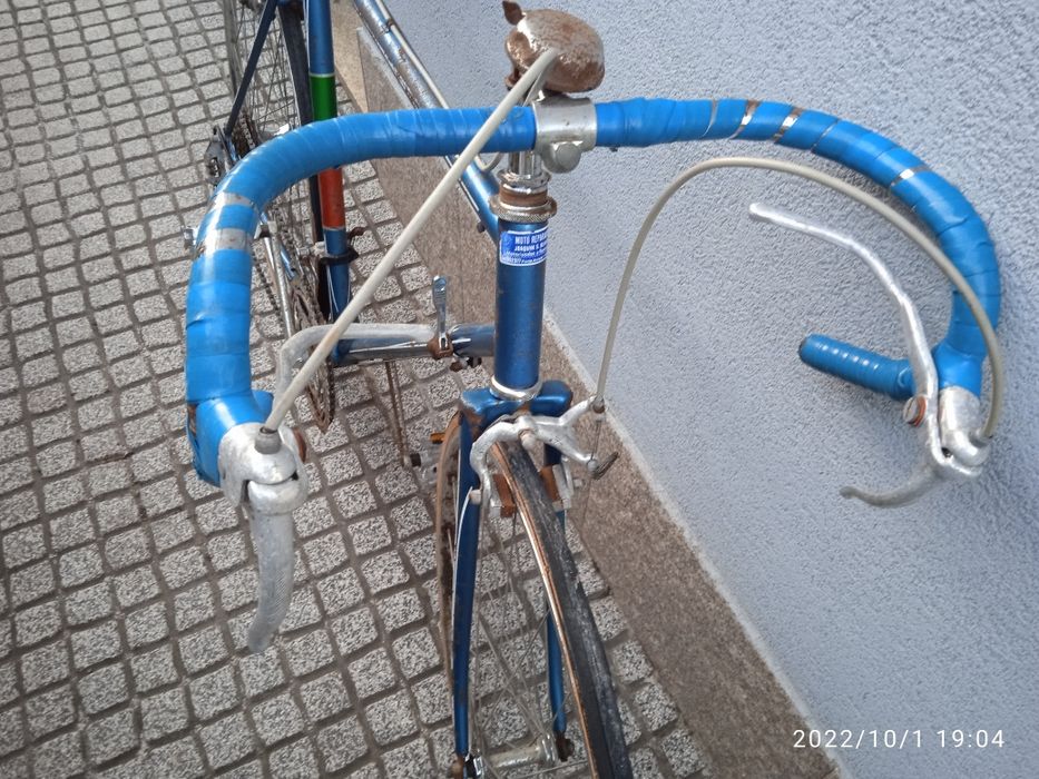 Bicicletas antigas e em bom estado