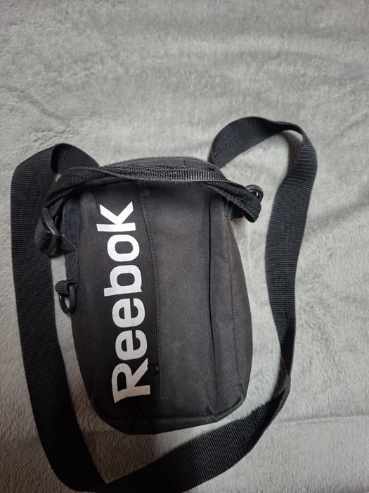 Sprzedam listonoszke reebok