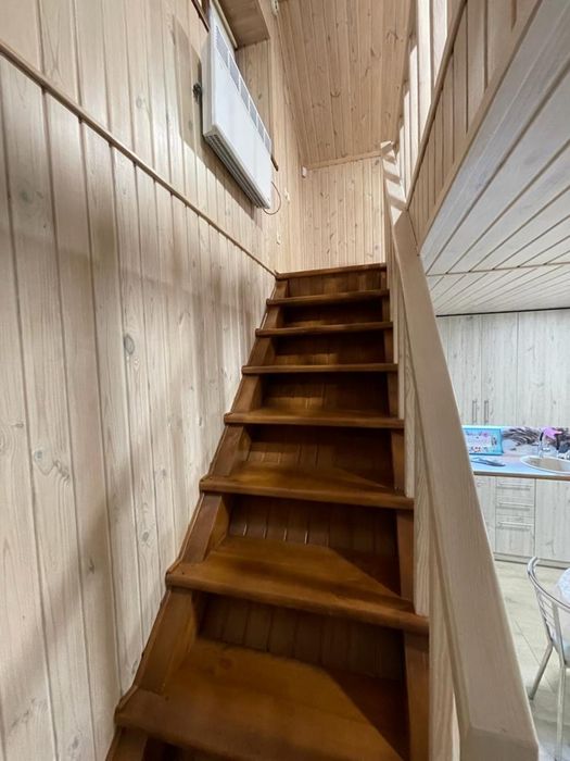 Новий будинок з лазнею біля Дніпра