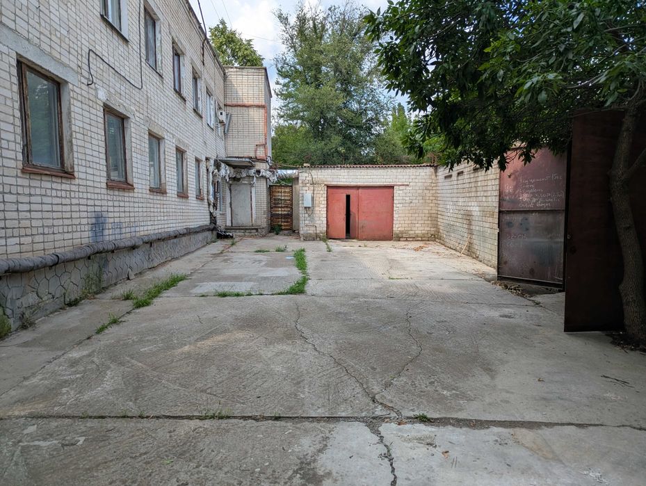 Продаж складського приміщення 150 м² з комунікаціями, вул. Паркова 2 Е