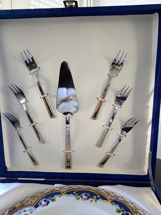 Prato de bolo e talheres Limoges