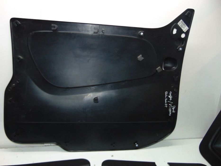Renault traffic ou opel vivaro 2007 quartelas trás