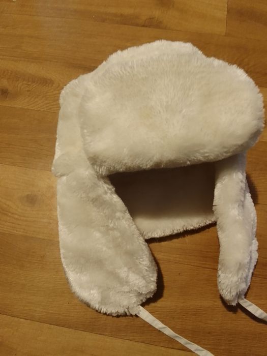 Czapka zimowa biała
