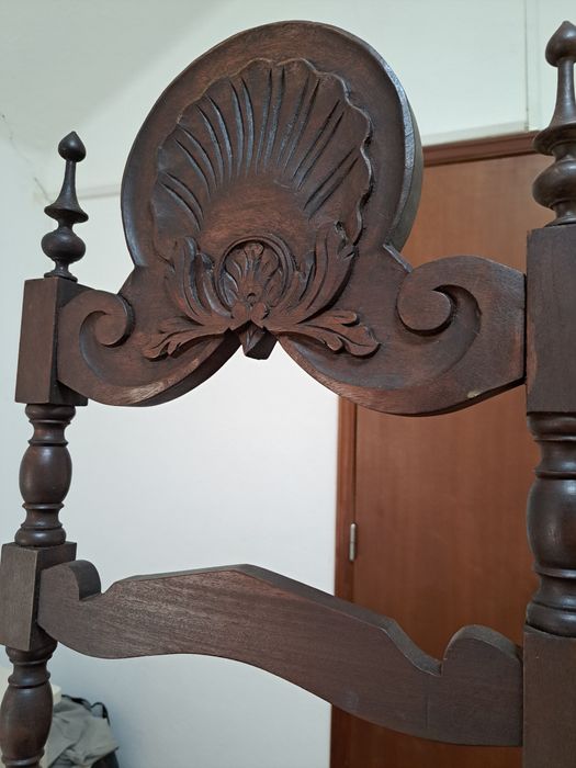 Cadeiras rústicas  em perfeito estado