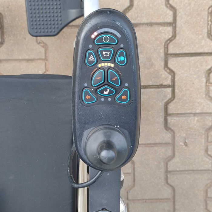Wózek inwalidzki elektryczny OttoBock B500 + nowe akumulatory
