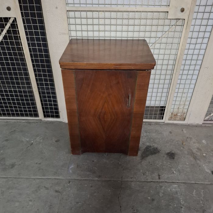 Máquina costura borlleti