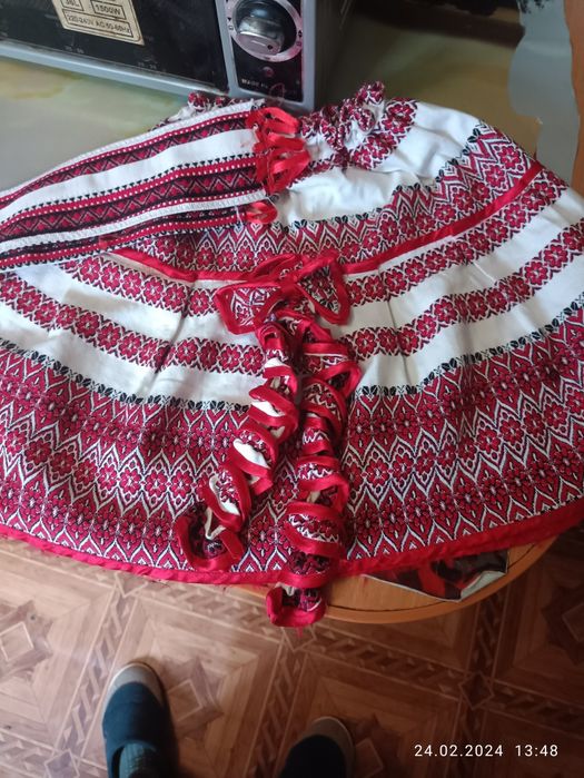 Спідниця вишита українська