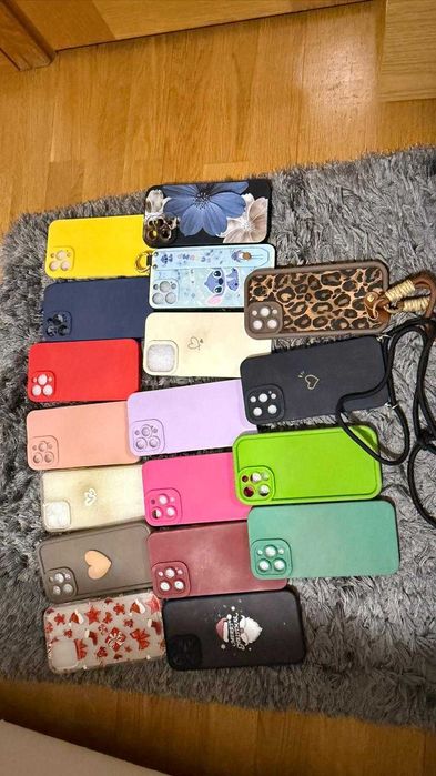 Vendo Iphone 12 Pro Max 256G com 18 capas