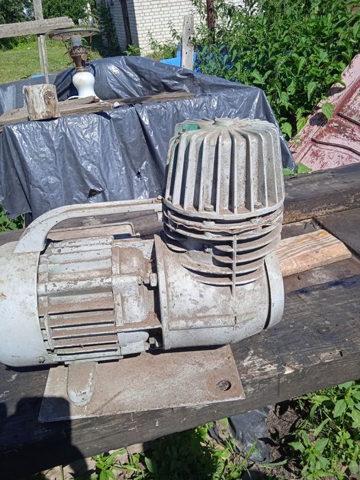 Продам компресор