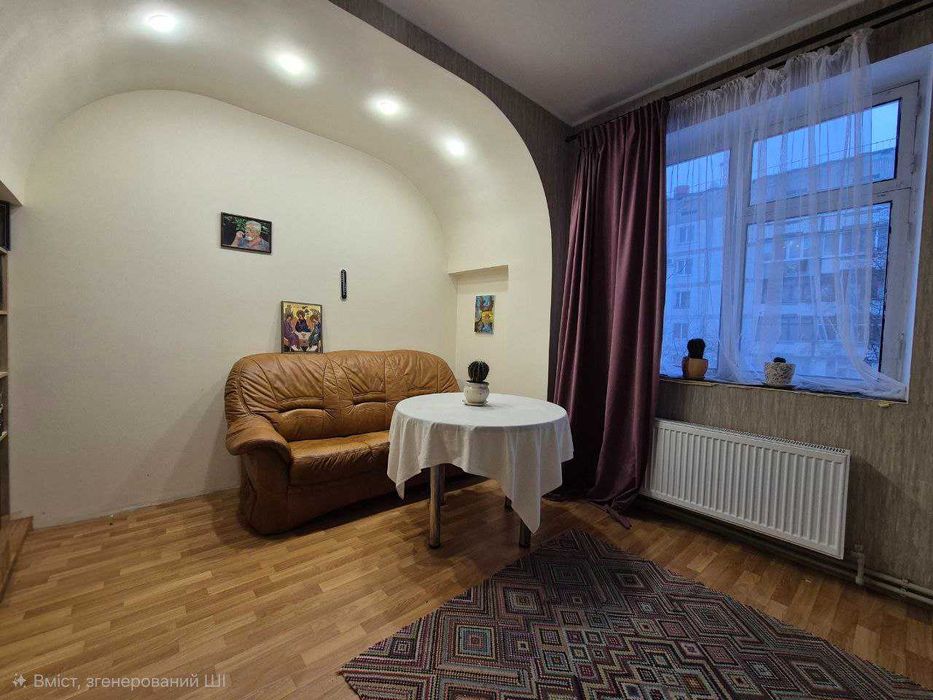 Продам 3-х кімнатну квартиру 82м з високою стелею і автономне опалення