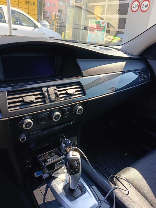 BMW E60 525 3.0 benzyna  2008r