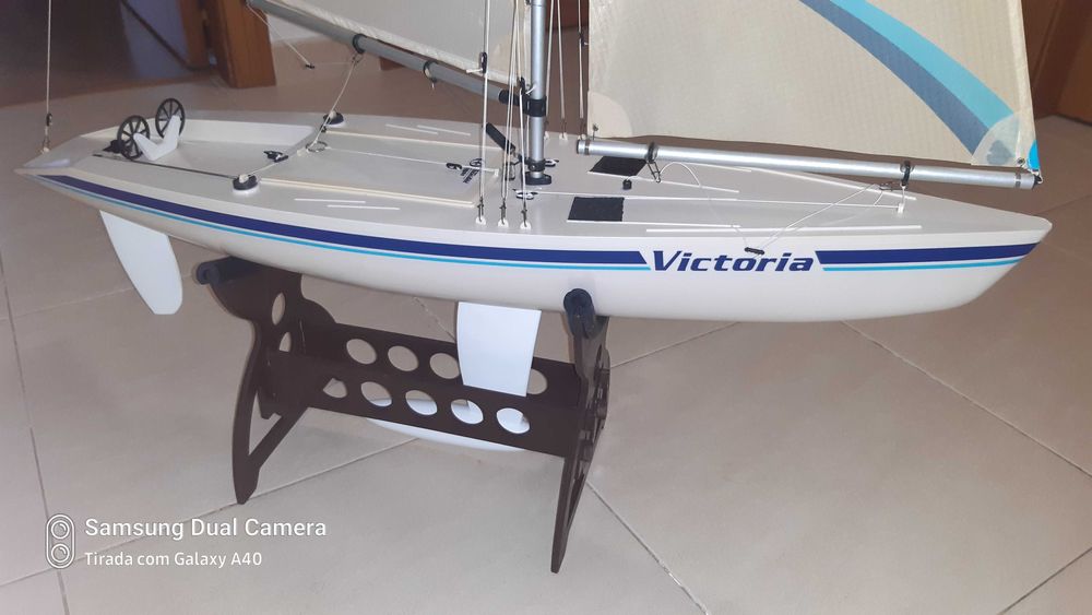 Veleiro RC Victoria