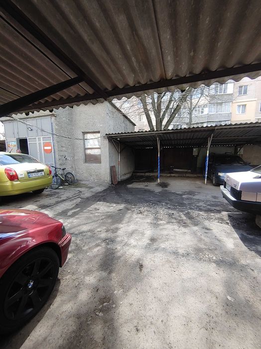 Место на стоянке крытое. пос. Котовского