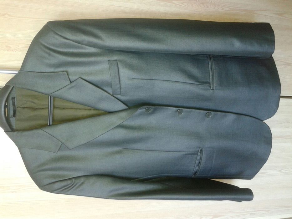 Чоловічий  костюм