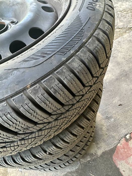 Продам диски 5*110 с резиной 205/55/16 ESA+TECAR