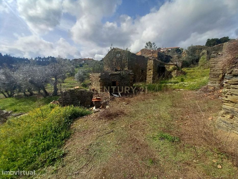 Ruina com logradouro