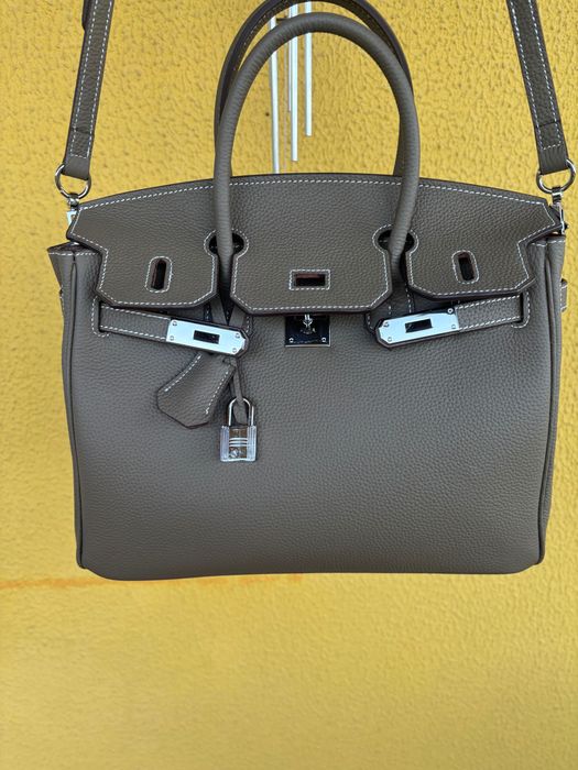 Mala em pele granulada