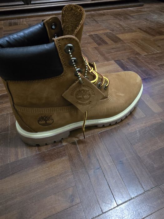 Bota Impermeável Timberland® Premium 6-Inch para Homem em amarelo